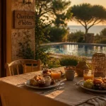 Chambres d hôtes Cap d Agde : petit-déjeuner sur terrasse avec piscine