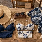Cap d agde boutique port : étalage maillots, lunettes et cadeaux au port